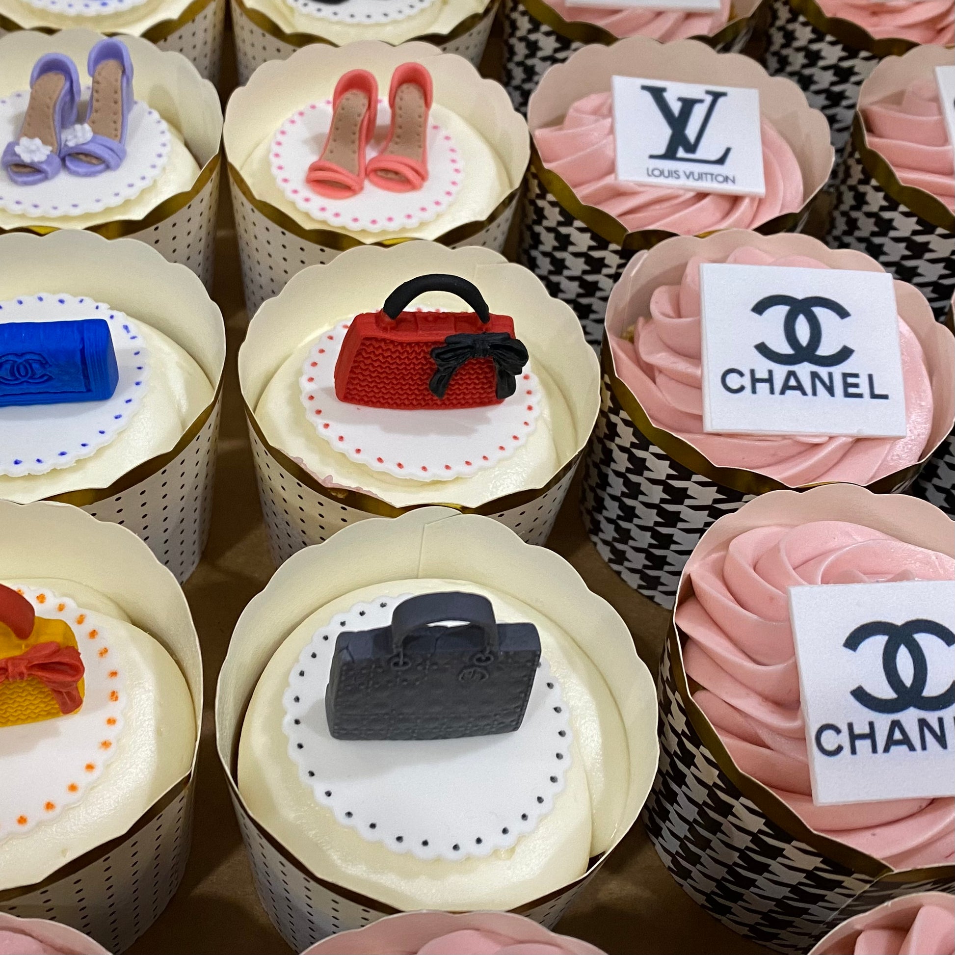 Louis Vuitton cupcakes  Cupcake cookies, Sweets cake, Cupcake cakes